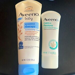 Aveeno Baby moisture cream and Aveeno Skin therapy balm. 🧴🧴